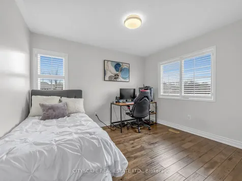 3671 Forest Bluff Crescent Mississauga ON L5N 7W7