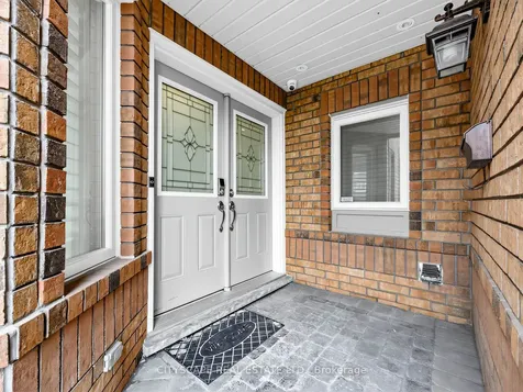 3671 Forest Bluff Crescent Mississauga ON L5N 7W7