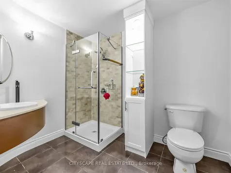 3671 Forest Bluff Crescent Mississauga ON L5N 7W7