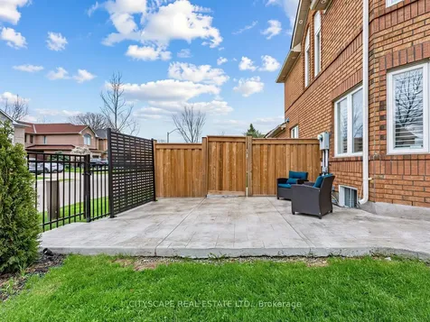 3671 Forest Bluff Crescent Mississauga ON L5N 7W7
