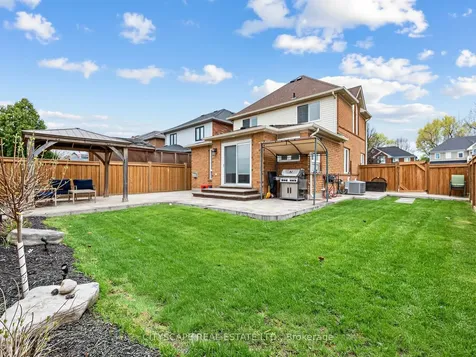 3671 Forest Bluff Crescent Mississauga ON L5N 7W7