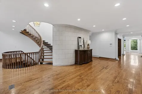 12 Westmount Park Road Toronto ON M9P 1R5