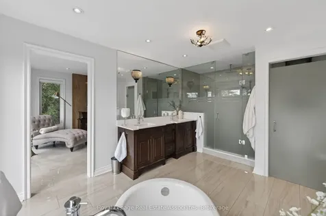12 Westmount Park Road Toronto ON M9P 1R5