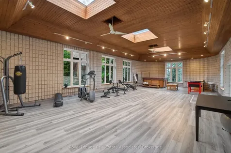 12 Westmount Park Road Toronto ON M9P 1R5