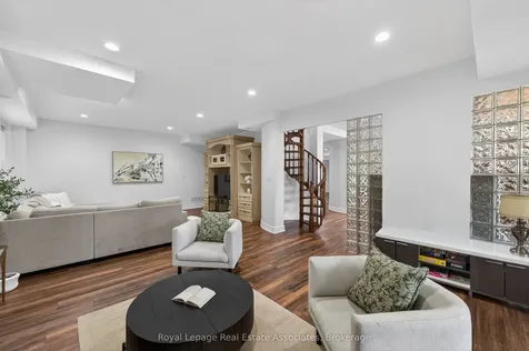 12 Westmount Park Road Toronto ON M9P 1R5