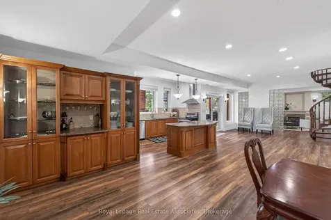 12 Westmount Park Road Toronto ON M9P 1R5
