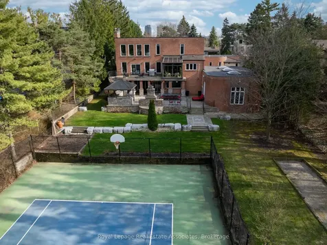 12 Westmount Park Road Toronto ON M9P 1R5