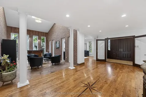 12 Westmount Park Road Toronto ON M9P 1R5