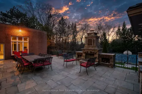12 Westmount Park Road Toronto ON M9P 1R5