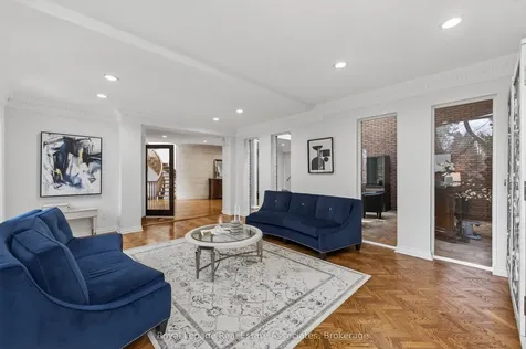12 Westmount Park Road Toronto ON M9P 1R5