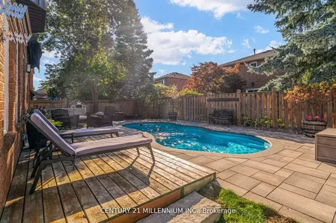 28 Bristol Avenue Brampton ON L6X 2B3