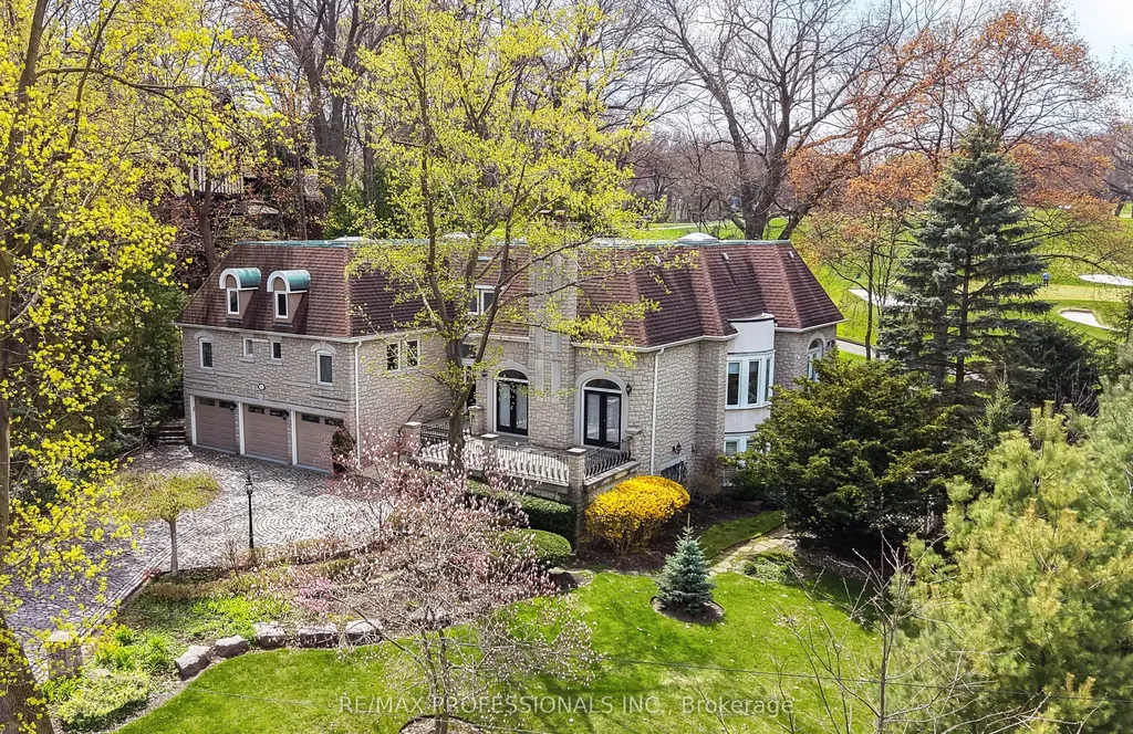 6A Edenbrook Hill Toronto ON M9A 3Z6