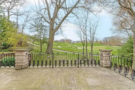 6A Edenbrook Hill Toronto ON M9A 3Z6