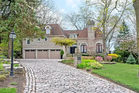 6A Edenbrook Hill Toronto ON M9A 3Z6