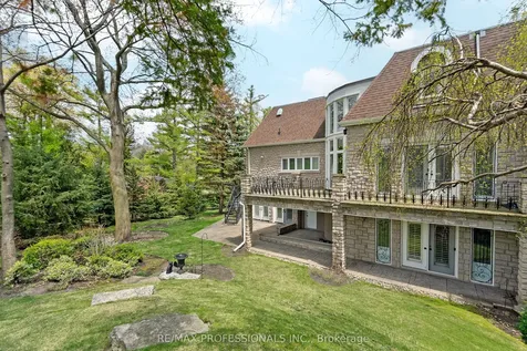 6A Edenbrook Hill Toronto ON M9A 3Z6