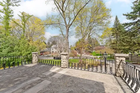 6A Edenbrook Hill Toronto ON M9A 3Z6