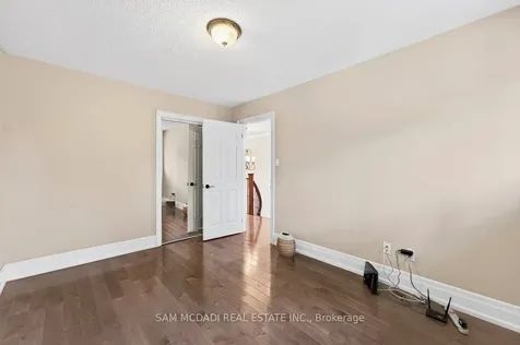 1779 Fifeshire Court Mississauga ON L5L 2T3