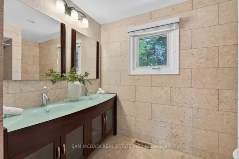 1779 Fifeshire Court Mississauga ON L5L 2T3