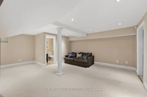 1779 Fifeshire Court Mississauga ON L5L 2T3
