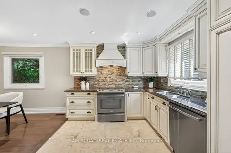 1779 Fifeshire Court Mississauga ON L5L 2T3