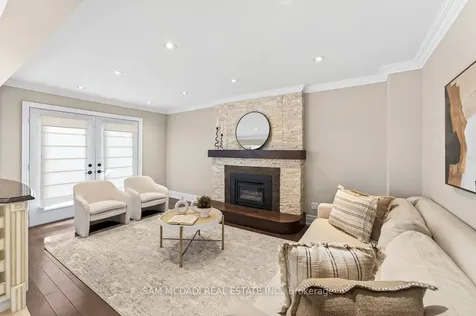 1779 Fifeshire Court Mississauga ON L5L 2T3