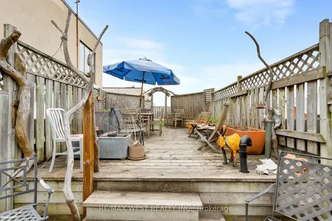 1493 Dupont Street Toronto ON M6P 3S2