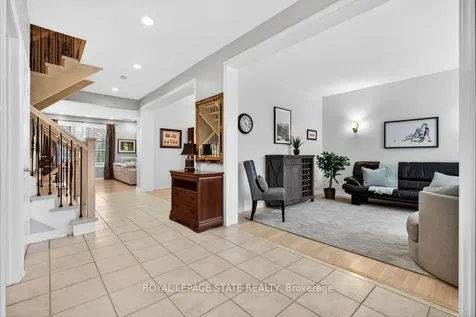5901 Chercover Court Burlington ON L7L 6T2