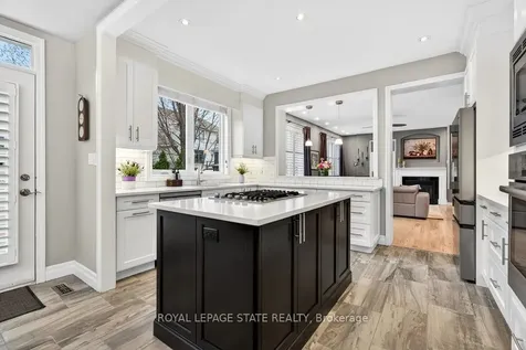 5901 Chercover Court Burlington ON L7L 6T2