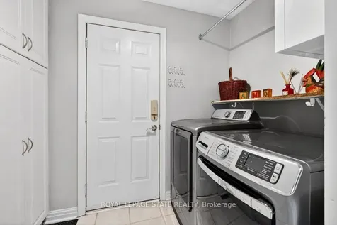5901 Chercover Court Burlington ON L7L 6T2
