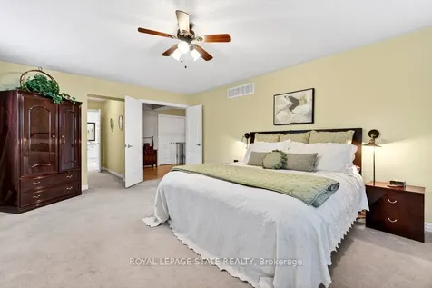 5901 Chercover Court Burlington ON L7L 6T2