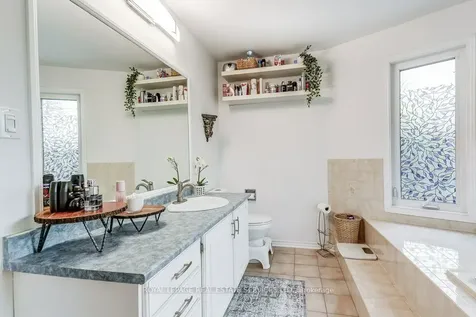 1279 Old English Lane Oakville ON L6M 2P6