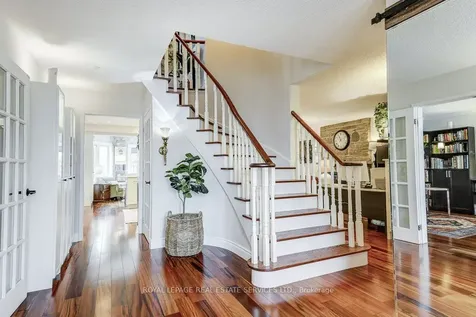 1279 Old English Lane Oakville ON L6M 2P6