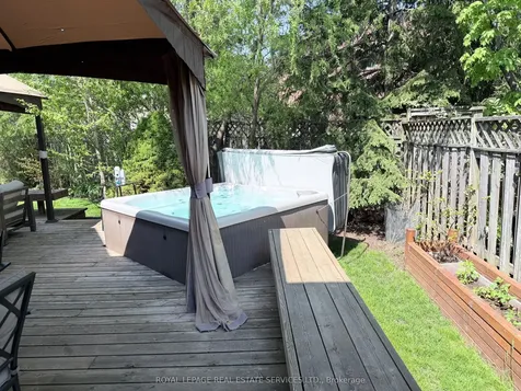 1279 Old English Lane Oakville ON L6M 2P6