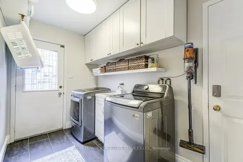1279 Old English Lane Oakville ON L6M 2P6