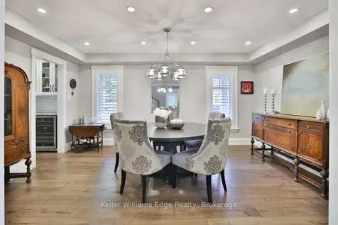 441 Claremont Crescent Oakville ON L6J 6J9