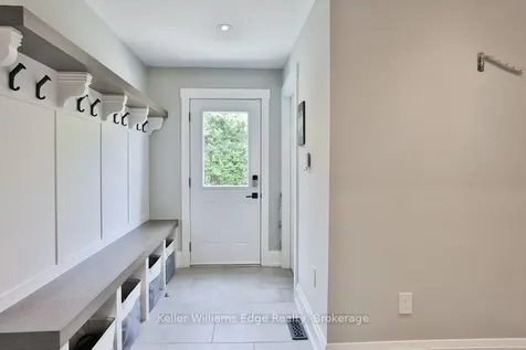 441 Claremont Crescent Oakville ON L6J 6J9