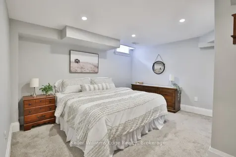 441 Claremont Crescent Oakville ON L6J 6J9