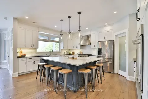 441 Claremont Crescent Oakville ON L6J 6J9