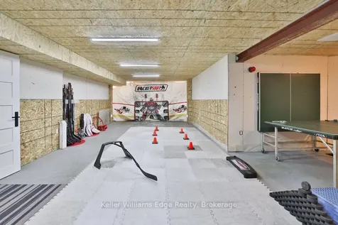 441 Claremont Crescent Oakville ON L6J 6J9