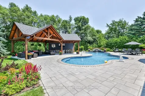 441 Claremont Crescent Oakville ON L6J 6J9