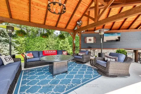 441 Claremont Crescent Oakville ON L6J 6J9