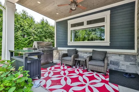 441 Claremont Crescent Oakville ON L6J 6J9