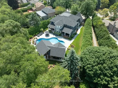 441 Claremont Crescent Oakville ON L6J 6J9