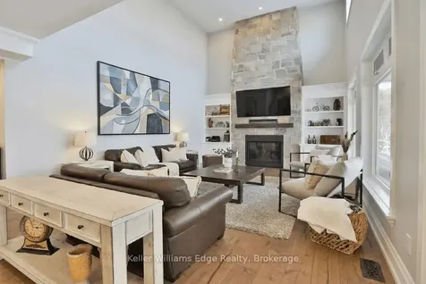 441 Claremont Crescent Oakville ON L6J 6J9