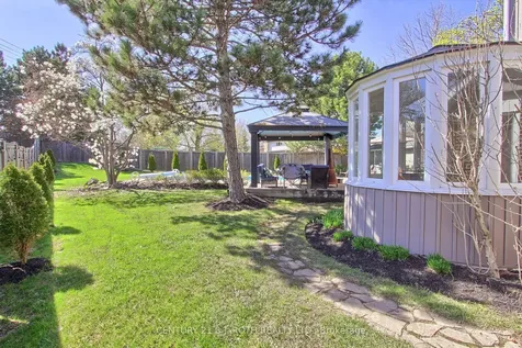 2931 Saint Malo Circle Mississauga ON L5N 1S8