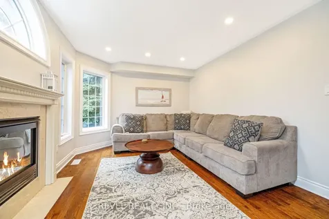 62 Mcnally Street Halton Hills ON L7G 6E2