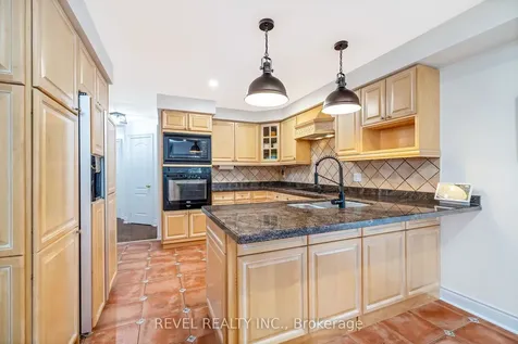 62 Mcnally Street Halton Hills ON L7G 6E2