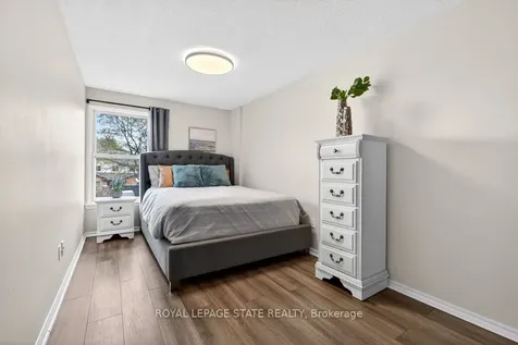 2233 Melissa Crescent Burlington ON L7P 3T4