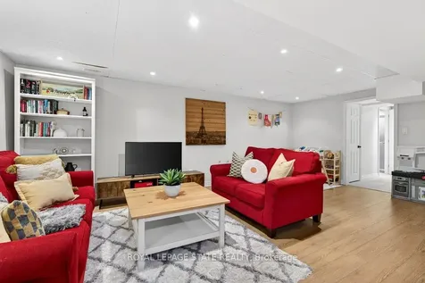 2233 Melissa Crescent Burlington ON L7P 3T4