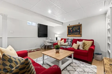 2233 Melissa Crescent Burlington ON L7P 3T4